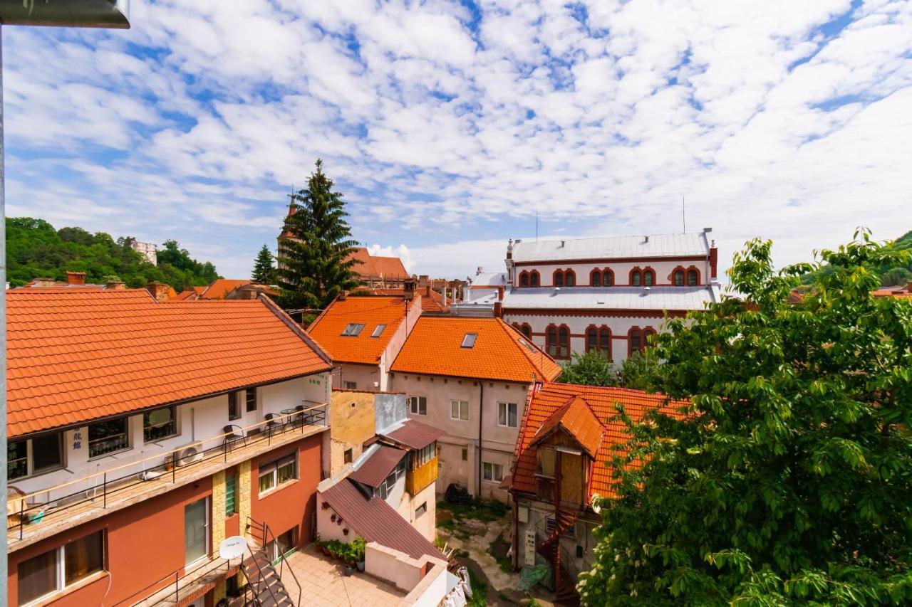 Db Apt - Comfort And Space In The Heart Of Old Town Lägenhet Braşov Exteriör bild
